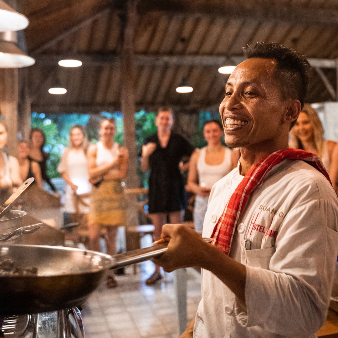 Big Chef leads Indonesian cooking class